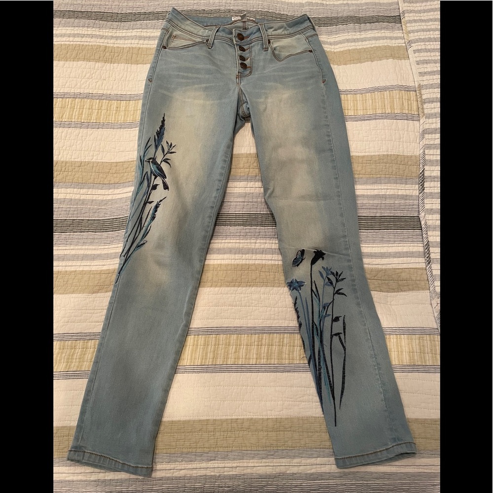 Black Daisy “Jamie” Relaxed Skinny Jeans